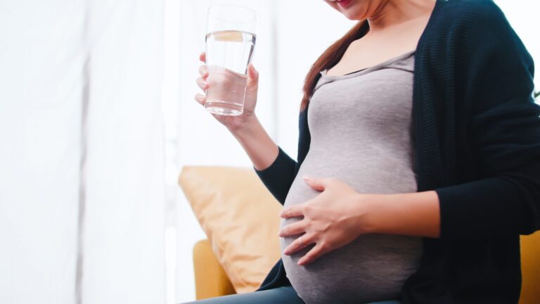 孕婦飲水